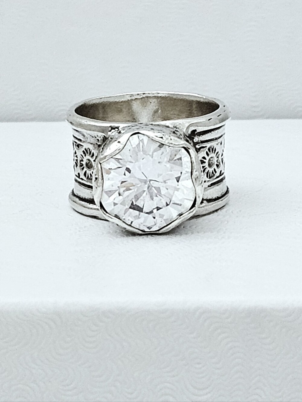 Silpada Sterling Silver Cubic Zirconia Queen For A Day Ring Size 7.5 R2208